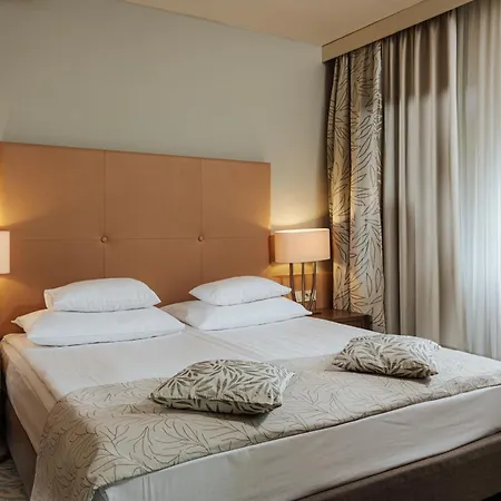 Grand Sava Superior Hotell 4*