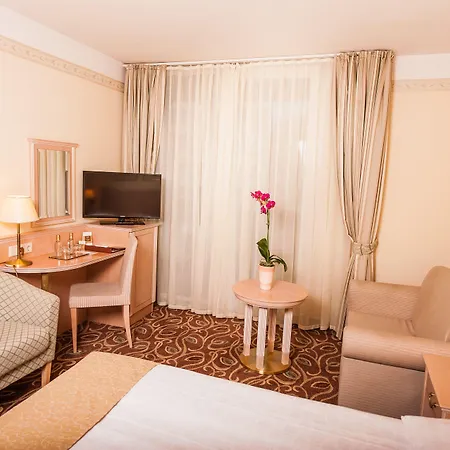 Grand Sava Superior Rogaska Slatina