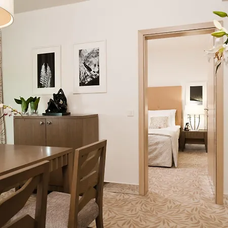 מלון Grand Sava Superior